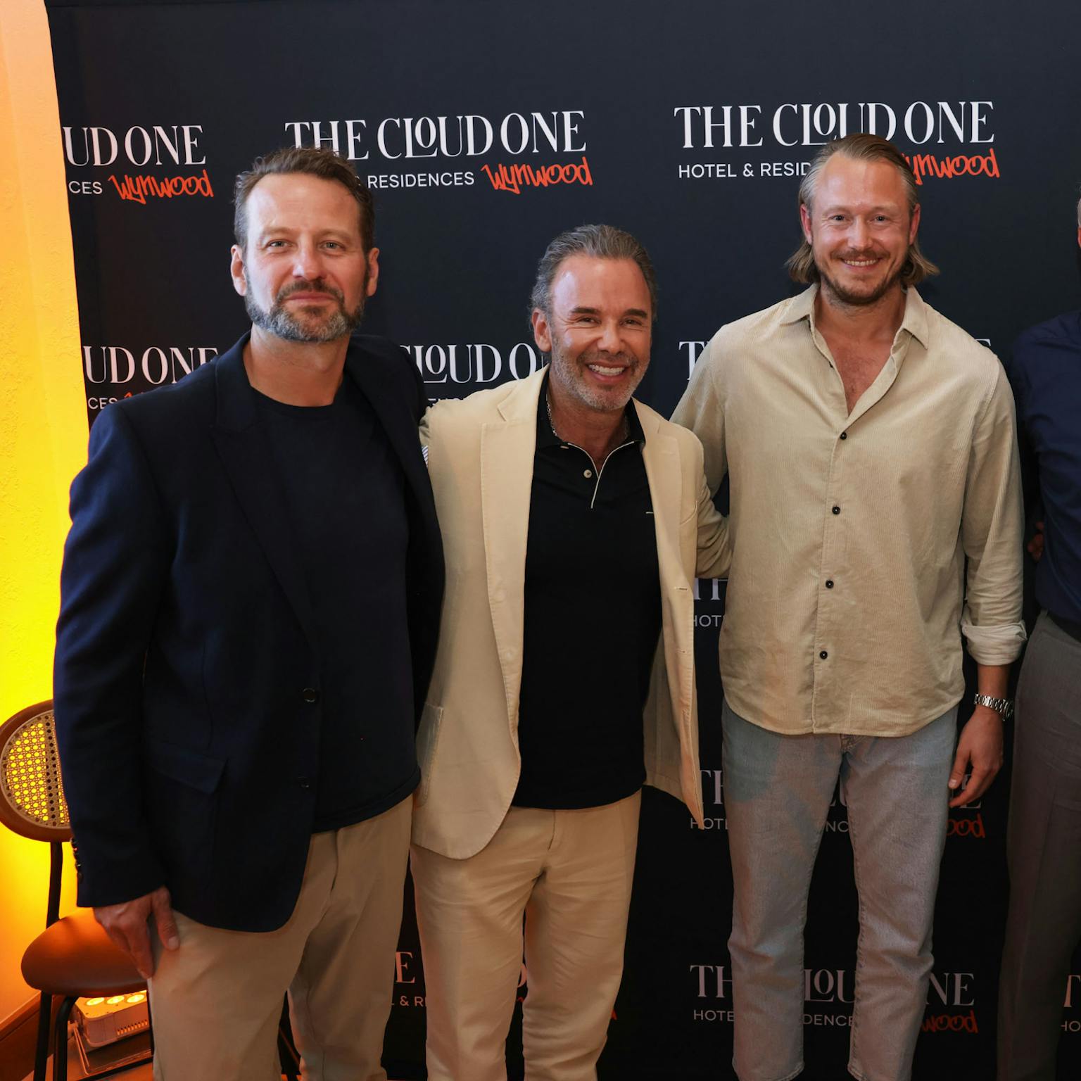 Elliot March Jay Phillip Parker Sebastian Lüdke Ralf Büschl Stefan Lenze