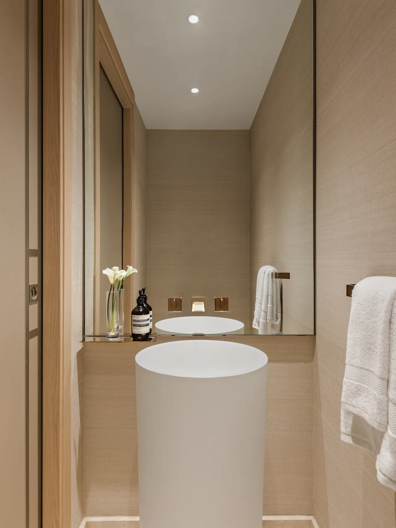 MAWD Mandarin Oriental Secondary Bathroom