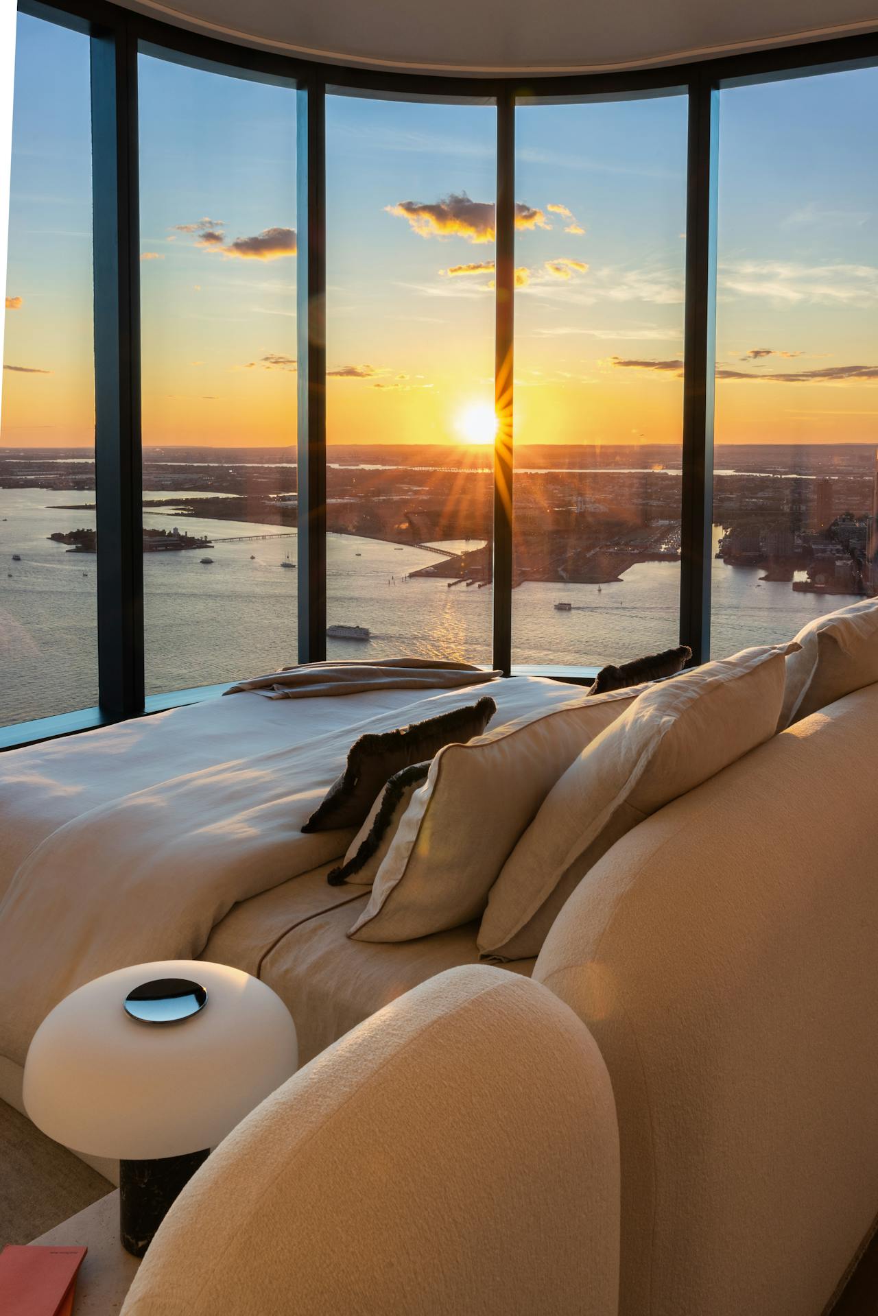 HIGH RES 241005 EJ 125 greenwich PH 0425 4
