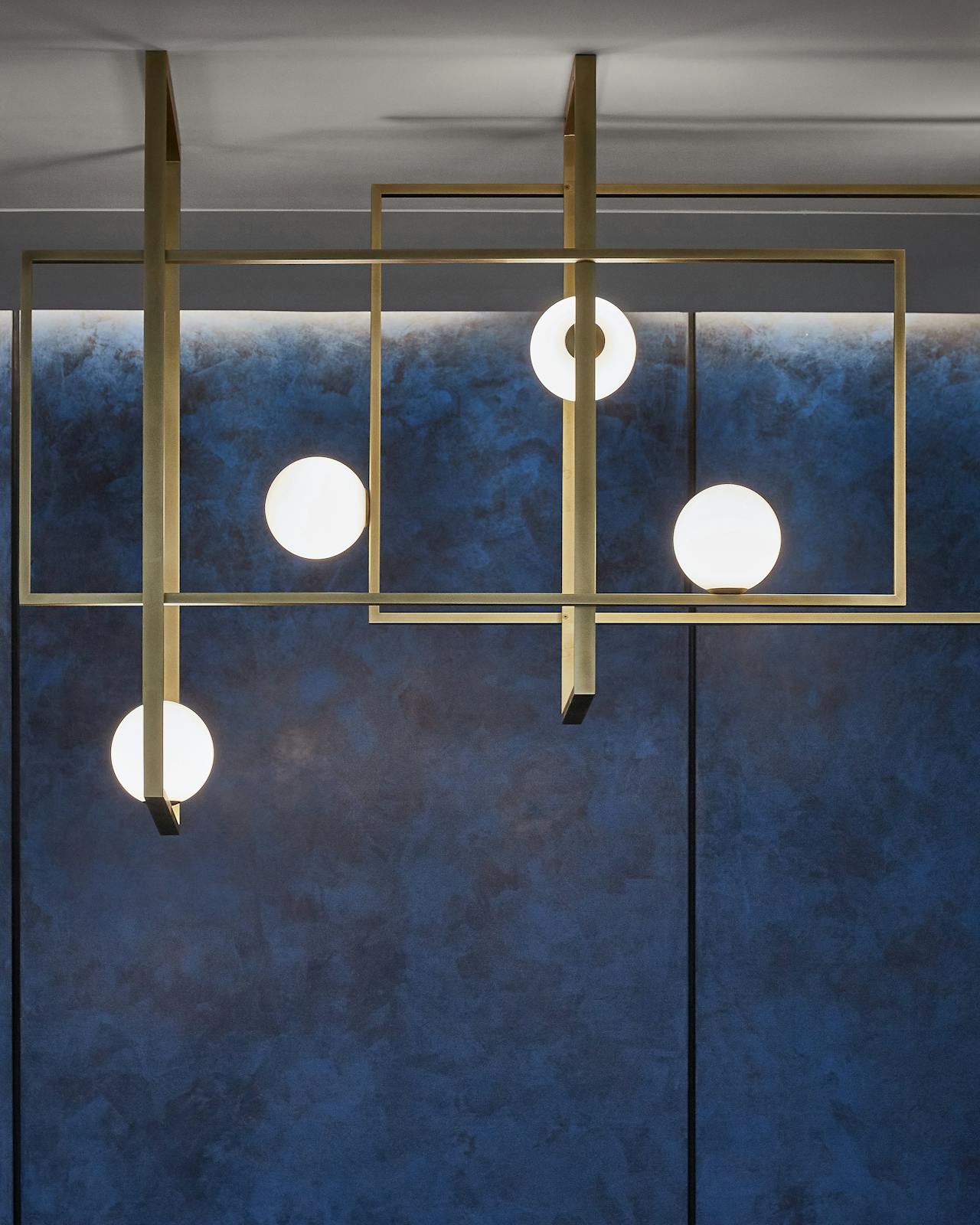 horizontal pendant lighting