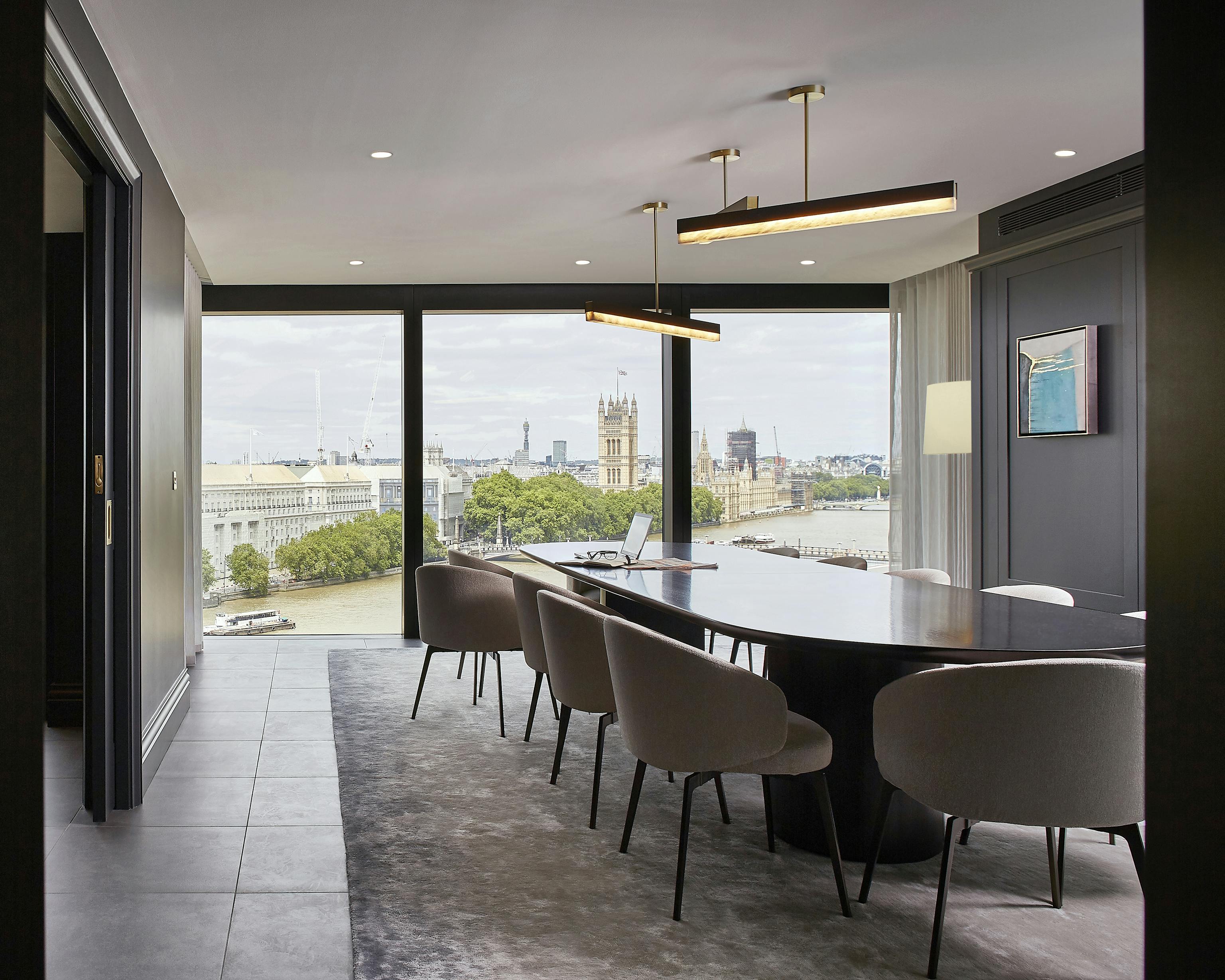 boardroom meeting room table & chairs with view over london
